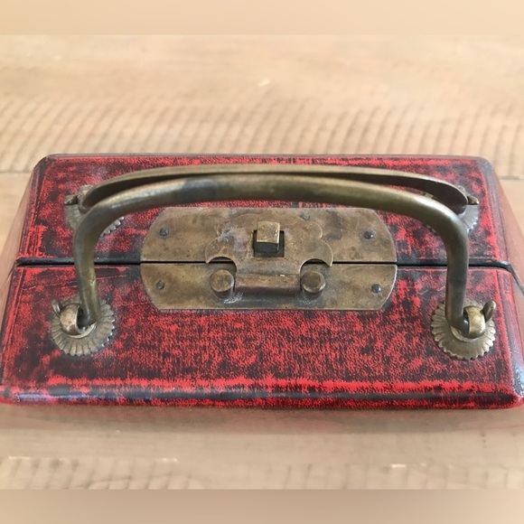 Asian Inspired Hard Sided Designer Purse - Picture 9 of 9